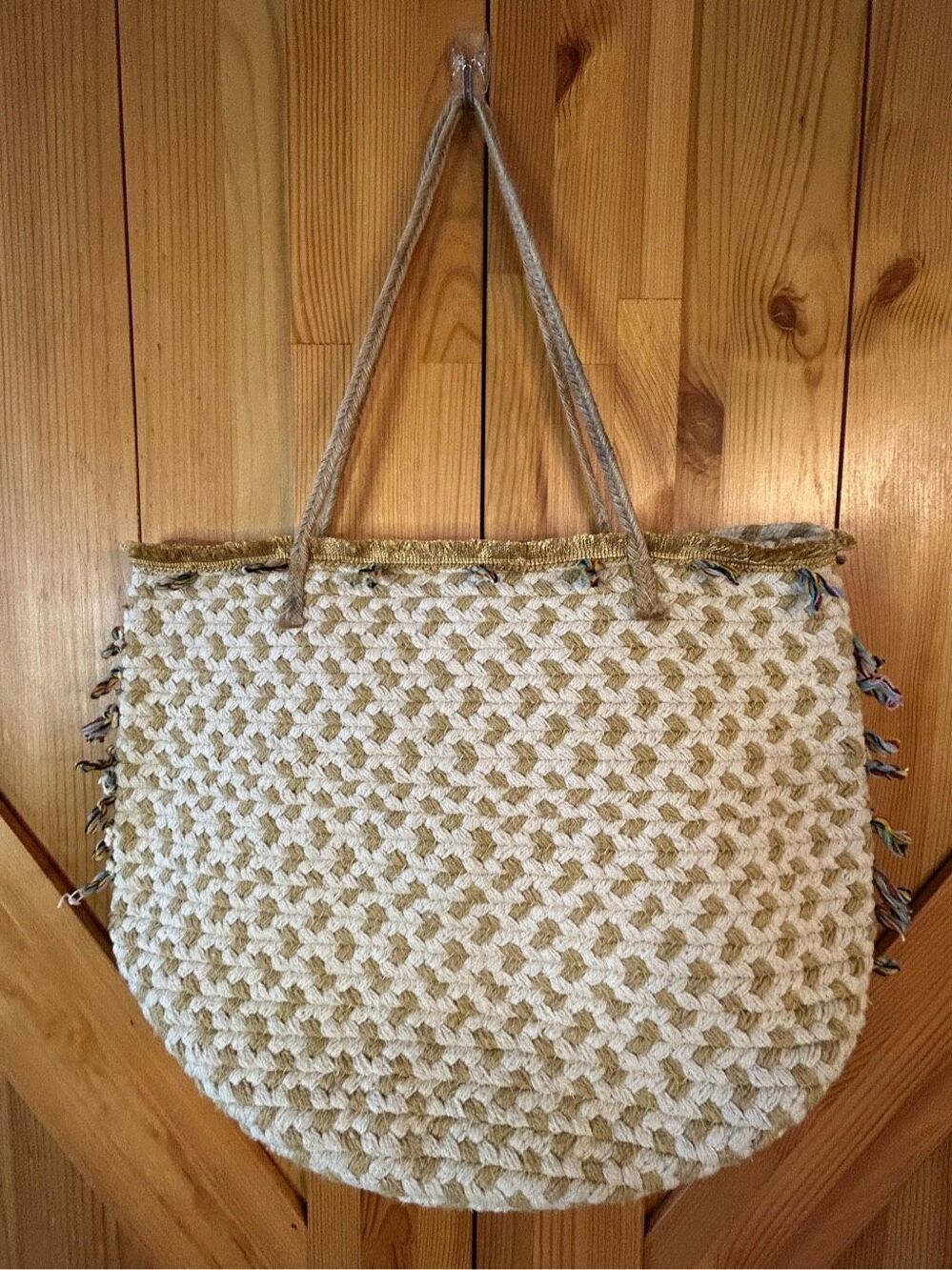 Woven hobo tote bag cream gold fringe (0975)